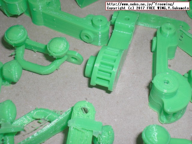 3D Hubsの 3Dプリンタ出力サービスでミニ四駆用のステアリング部品を作ってみた。