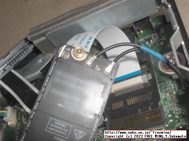 Broadcom BCM943602CSを M75q Tinyに装着した様子