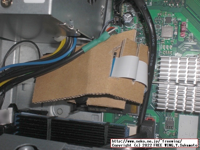 Broadcom BCM943602CSを M75s Smallに装着した様子