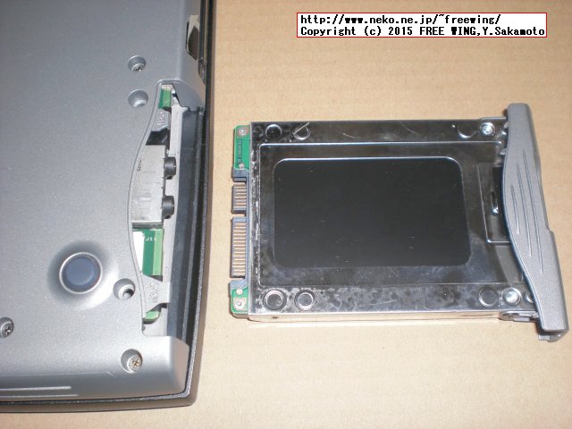 ジャンクで購入した Dell Latitude D520の写真
