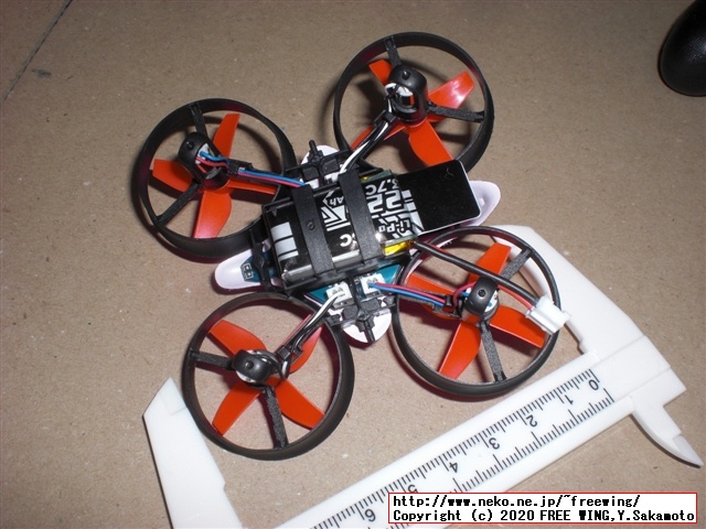 Eachine E013 マイクロ FPV レーシング クワッドコプター ゴーグル付きの写真レビュー