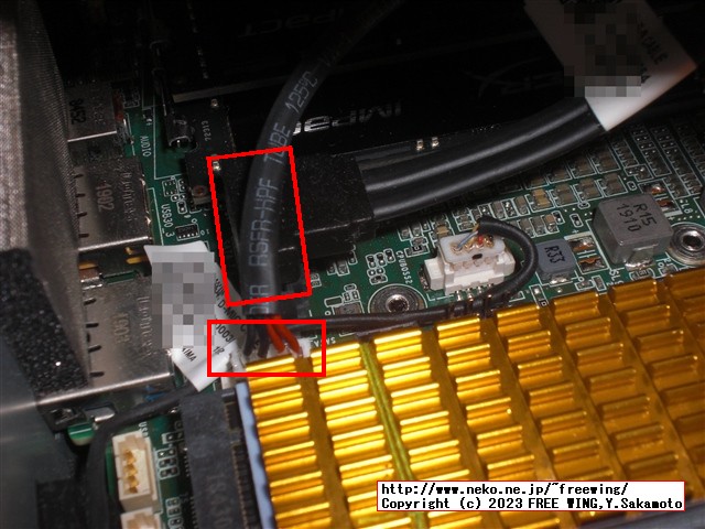 Intel NUC NUC8I5BEHの分解とファンのホコリの掃除の様子