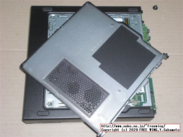 Lenovo ThinkCentre M75q-1 Tiny AMD Ryzen 5 PRO 3400GEの写真レビュー