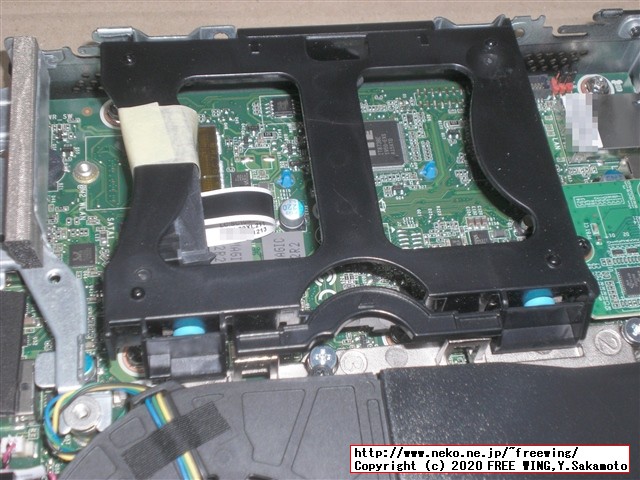 Lenovo ThinkCentre M75q-1 Tiny AMD Ryzen 5 PRO 3400GEの写真レビュー