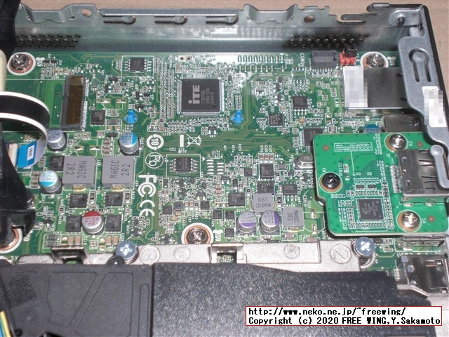 Lenovo ThinkCentre M75q-1 Tiny AMD Ryzen 5 PRO 3400GEの写真レビュー