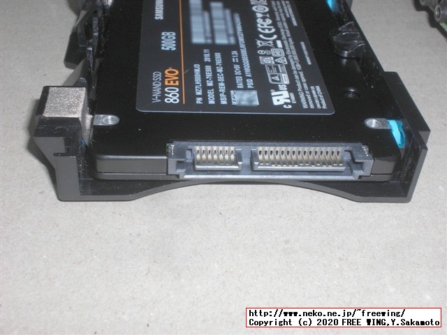 ThinkCentre M75qに 2.5 SSDを追加する手順を写真で解説