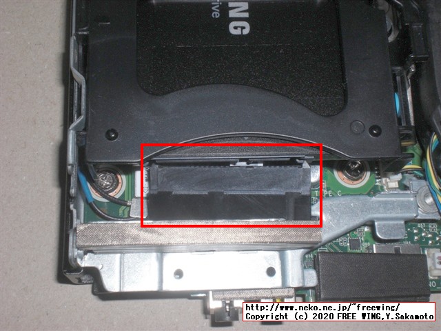 ThinkCentre M75qに 2.5 SSDを追加する手順を写真で解説