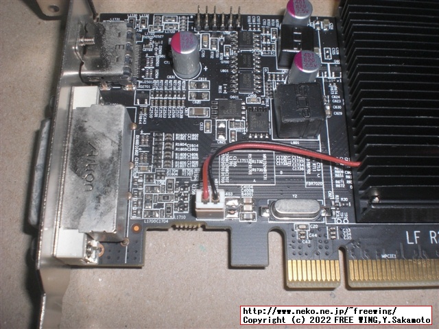 AMD Radeon R7 240 GDDR3 1GBの写真