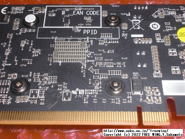 玄人志向の Radeon RX 6400のグラボ RD-RX6400-E4GB/LPの写真