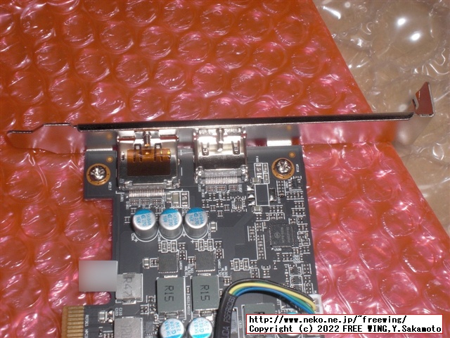 玄人志向の Radeon RX 6400のグラボ RD-RX6400-E4GB/LPの写真