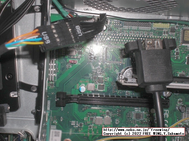 Lenovo ThinkCentre M75s Small Gen2に USBポートを増設する方法