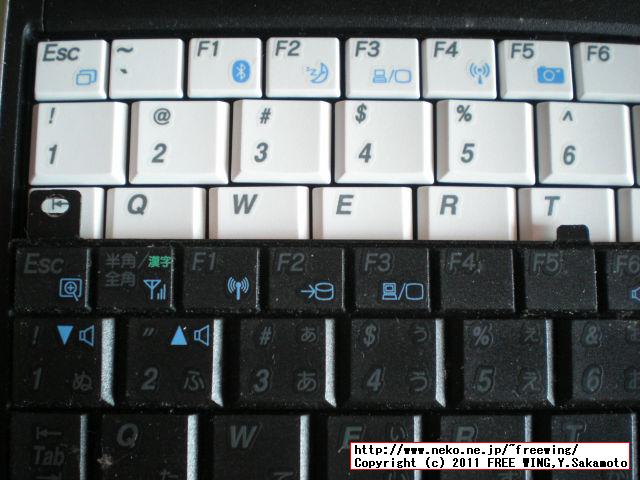 中国のネット通販で購入した TOSHIBA NB100用の英語キーボード