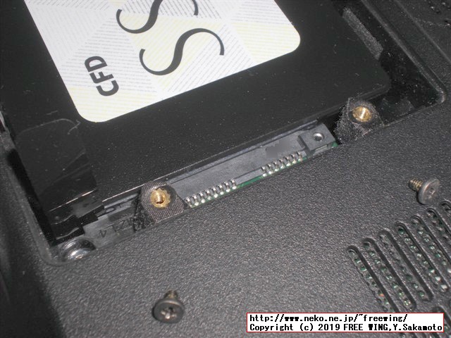 NEC VersaPro VK25LC-K PC-VK25LCZDKの HDDを SSDへアップグレードする手順の写真解説