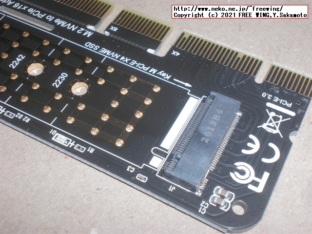 PCIe x4用 M.2 NVMe SSD増設カード、変換基板 まぎまぎ