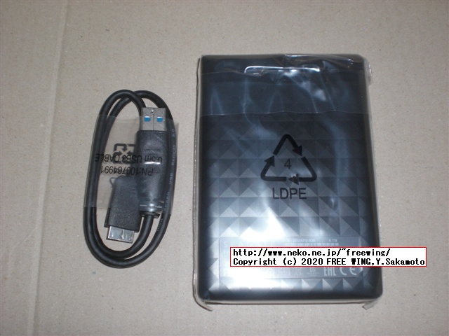 USB 3.0接続の 5TBの大容量ポータブル HDD Seagate STEA5000402を購入してみた