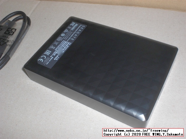 USB 3.0接続の 5TBの大容量ポータブル HDD Seagate STEA5000402を購入してみた