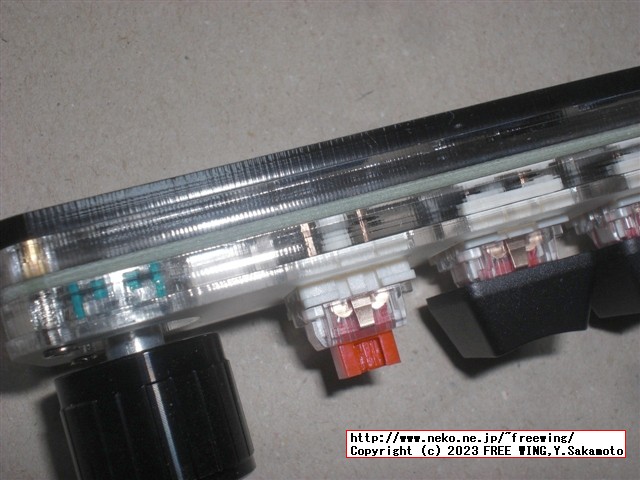 ロータリーエンコーダ付きの中華製の格安なプログラマブル USBキーボード