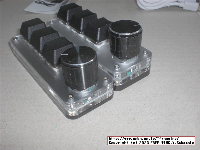 ロータリーエンコーダ付きの中華製の格安なプログラマブル USBキーボード