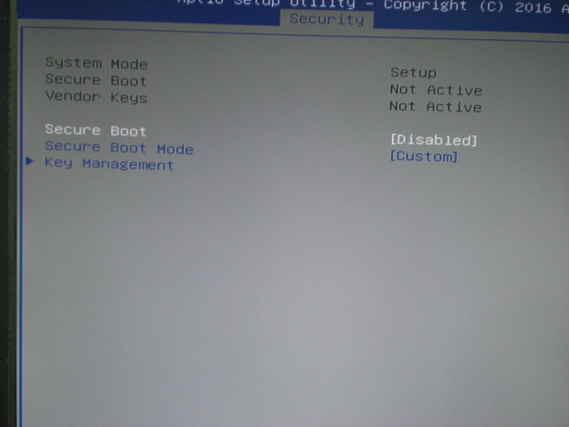 Core i3-6100U HYSTOU Fanless Mini PC FMP03 BIOS設定 for Hackintosh