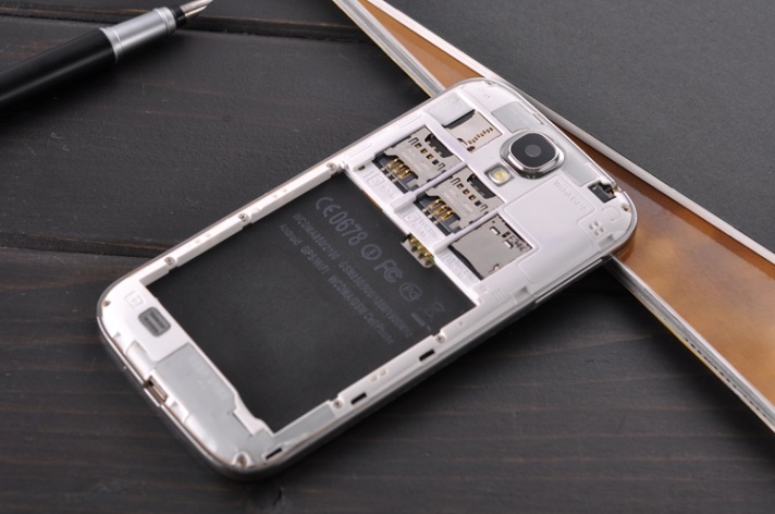 IHD Galaxys S4 H9503- 3 SIM standby MTK6572 Dual Core 1.3GHz 5.0inch screen Android 4.2.2 Phone