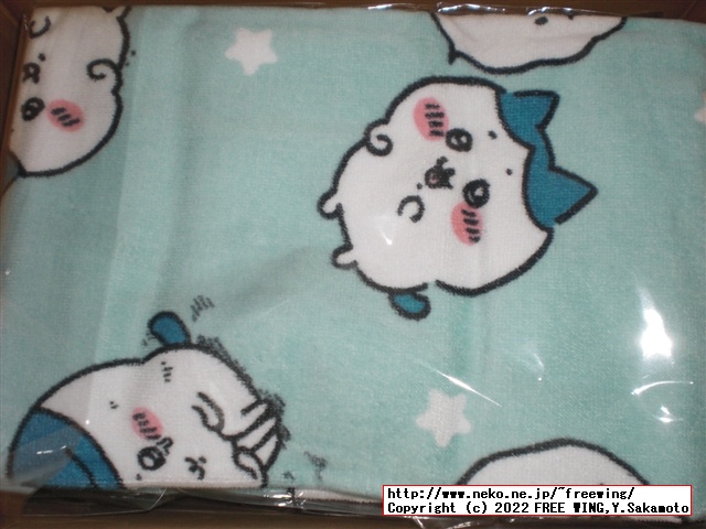 ちいかわのクッションやタオル、靴下 しまむらを買ったのでレビュー