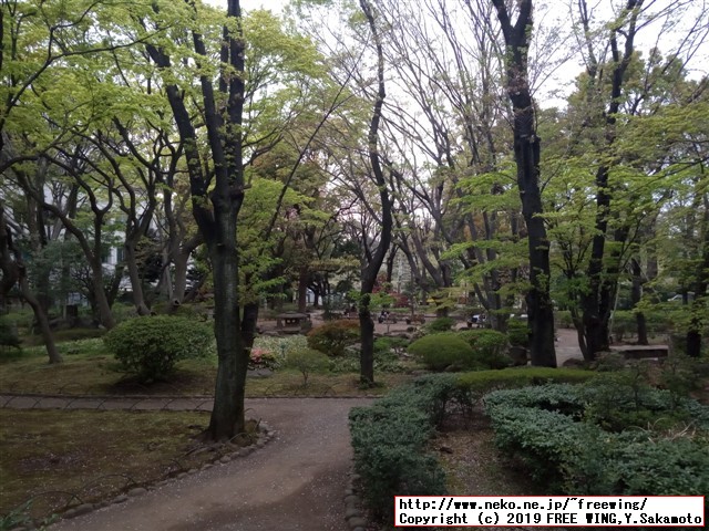 草月会館 草月ホール隣の高橋是清翁記念公園