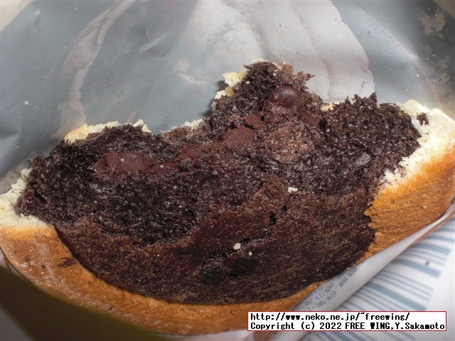 ローソンとゴディバのコラボ、ショコラメロンパンを買ってみた！写真レビュー