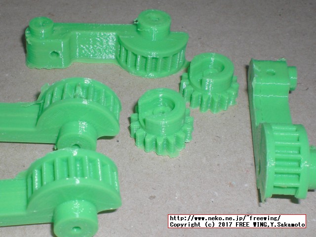 3D Hubsの 3Dプリンタ出力サービスでミニ四駆用のステアリング部品を作ってみた。