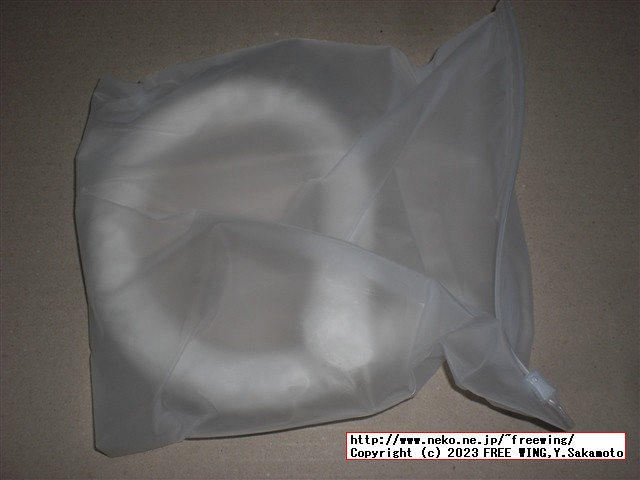 中華製のネック リングのゴミ