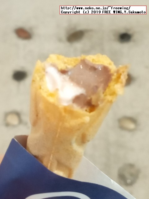 蜷尾家の店舗写真とホワイトデー限定品の「いちご×ブラックチョコレート」の写真