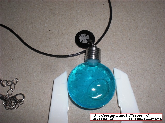 xifoteの独特なガラス製のペンダント、ストームグラス、天気管のアクセサリ