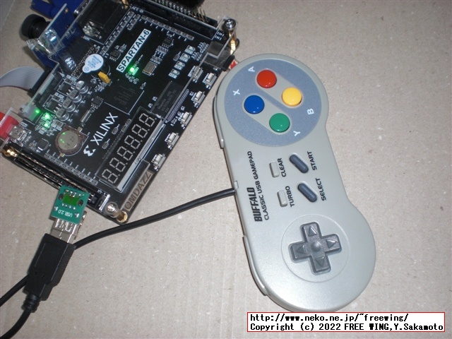 なんちゃって FPGA USB HOST機能を取り込んでいるので FPGAに USB GAMEPADを接続して遊べます