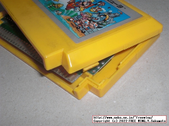 スーパー マリオ ブラザーズのファミカセの中身の基板