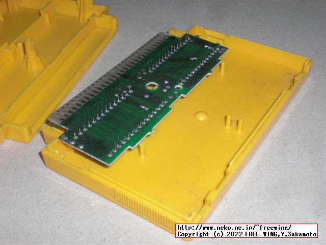 スーパー マリオ ブラザーズのファミカセの中身の基板