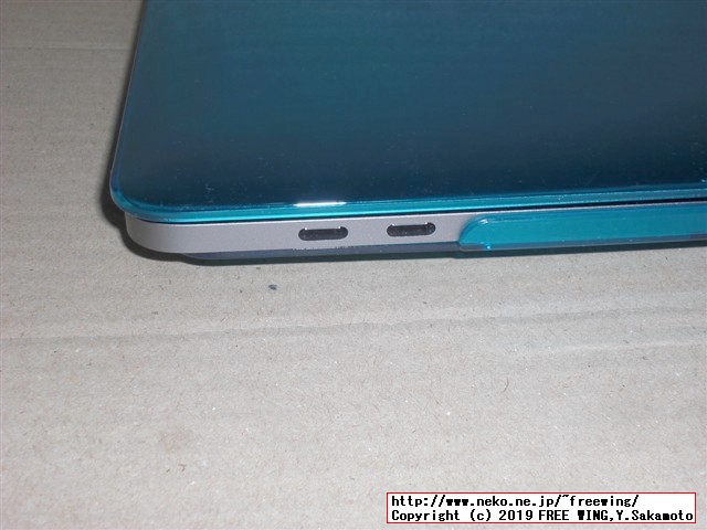 MacBook Pro 2018 13インチ A1989モデル対応のハードケースを購入