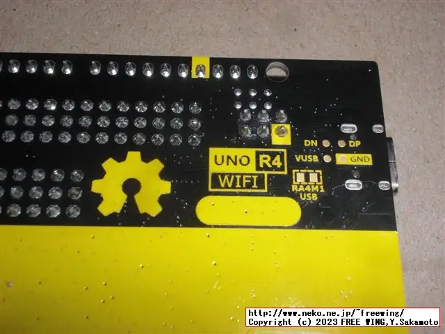 新型 Arduino UNO R4 WiFiのクローンを買った！！