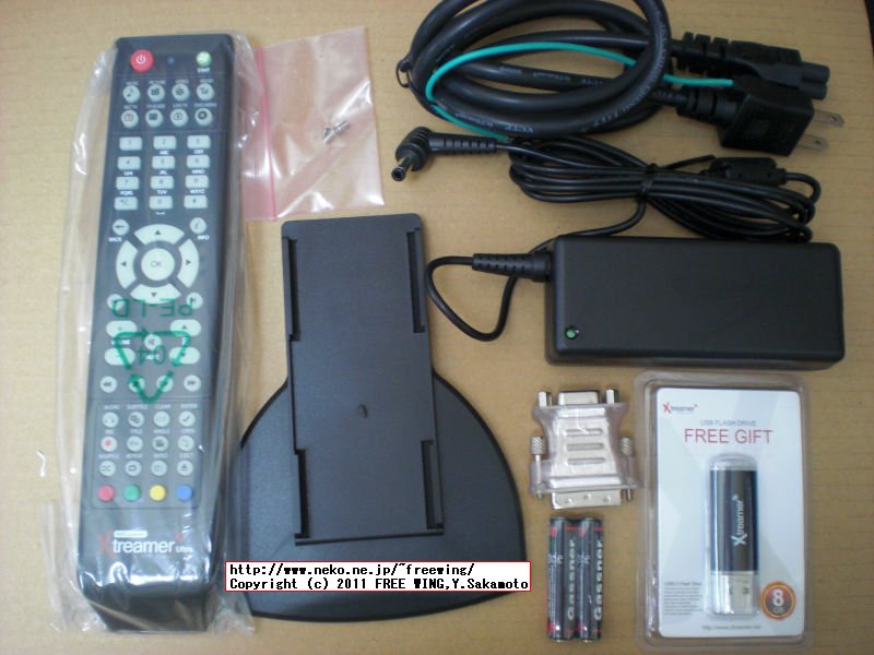 Xtreamer Ultra / Intel Atom D525 / NVIDIA ION II / 4GB DDR3搭載 ベアボーン 内容物一覧