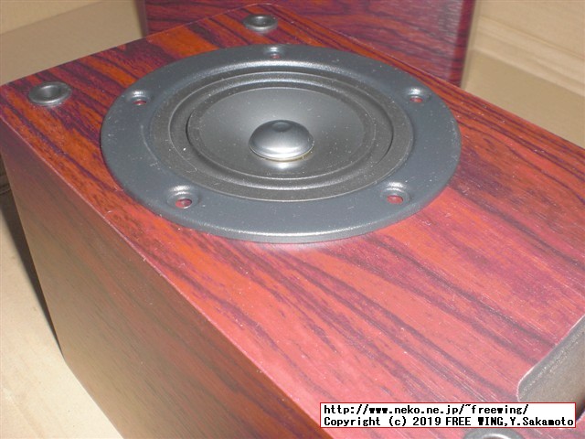 8cmスピーカー用 中華製エンクロージャーキット マークオーディオ スピーカーユニット OM-MF519用に購入