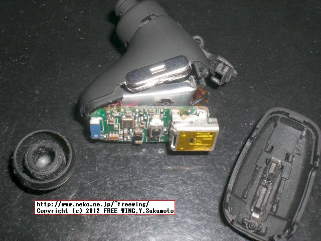 BSHSBE04の内部 分解写真 BUFFALO ヘッドセット Bluetooth 2.1対応 超コンパクト 6g 連続通話5時間