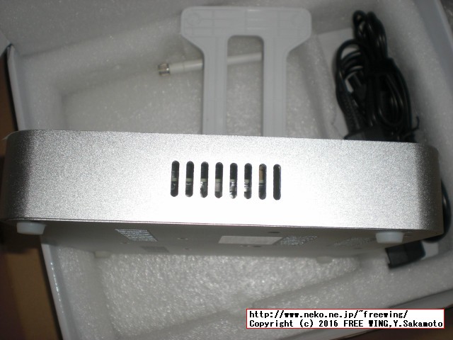 HYSTOU Fanless Mini PC FMP03 Core i3-6100U