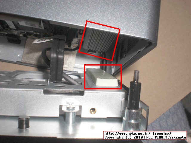 インテル NUC キット NUC8i5BEHの写真レビュー