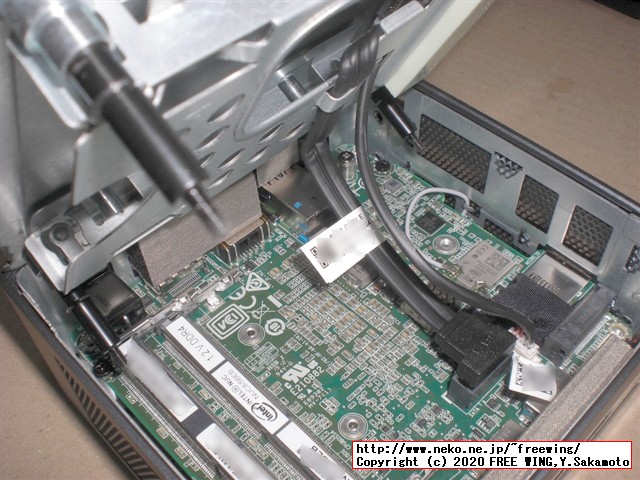Intel NUC Kit NUC8I5BEH BOXNUC8I5BEHをカスタマイズ、SATA SSD、M.2 SSD、メモリを追加する方法
