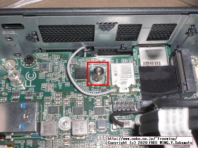 Intel NUC Kit NUC8I5BEH BOXNUC8I5BEHをカスタマイズ、SATA SSD、M.2 SSD、メモリを追加する方法