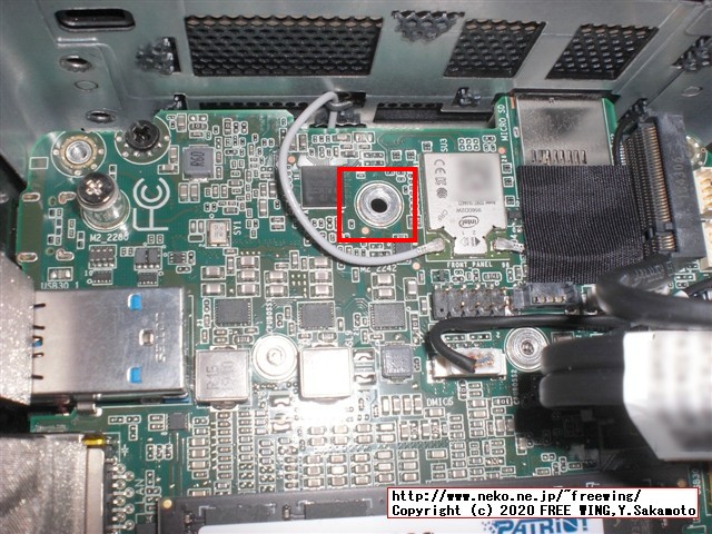 Intel NUC Kit NUC8I5BEH BOXNUC8I5BEHをカスタマイズ、SATA SSD、M.2 SSD、メモリを追加する方法