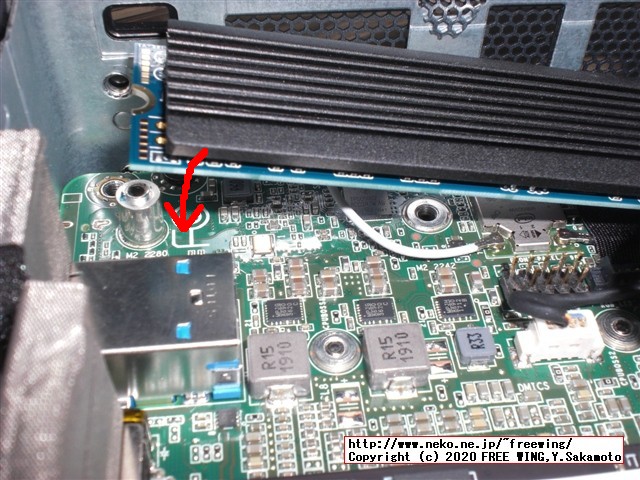 Intel NUC Kit NUC8I5BEH BOXNUC8I5BEHをカスタマイズ、SATA SSD、M.2 SSD、メモリを追加する方法