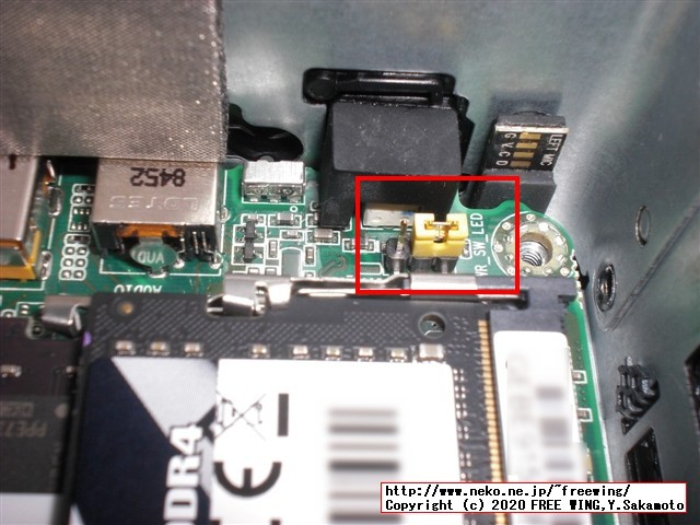 Intel NUC Kit NUC8I5BEH BOXNUC8I5BEHをカスタマイズ、SATA SSD、M.2 SSD、メモリを追加する方法