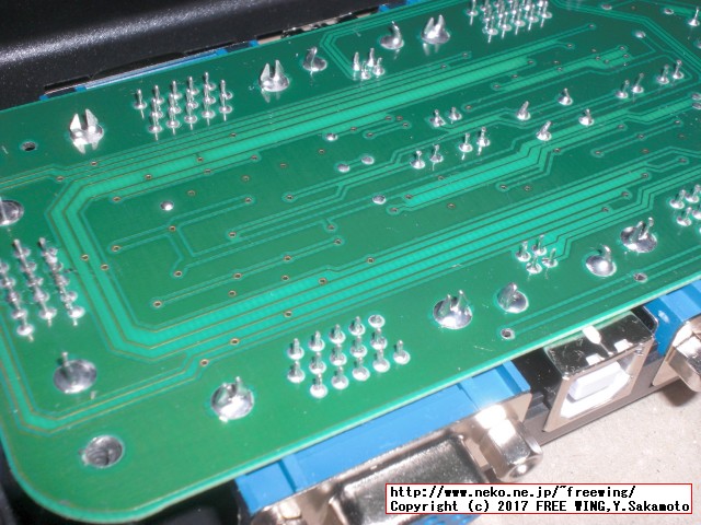 USB切り替えタイプのパソコン切り替え機 4ポート KVM-401UK