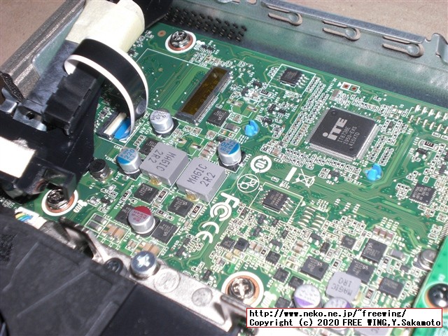 Lenovo ThinkCentre M75q-1 Tiny AMD Ryzen 5 PRO 3400GEの写真レビュー