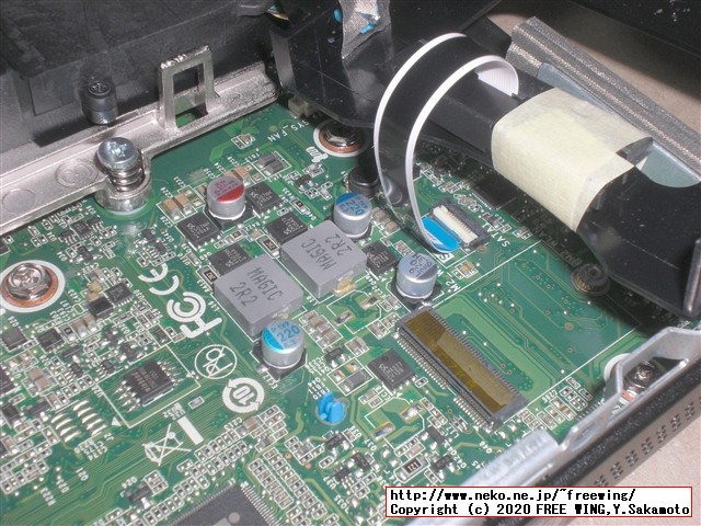 Lenovo ThinkCentre M75q-1 Tiny AMD Ryzen 5 PRO 3400GEの写真レビュー