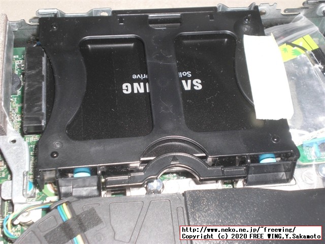 ThinkCentre M75qに 2.5 SSDを追加する手順を写真で解説